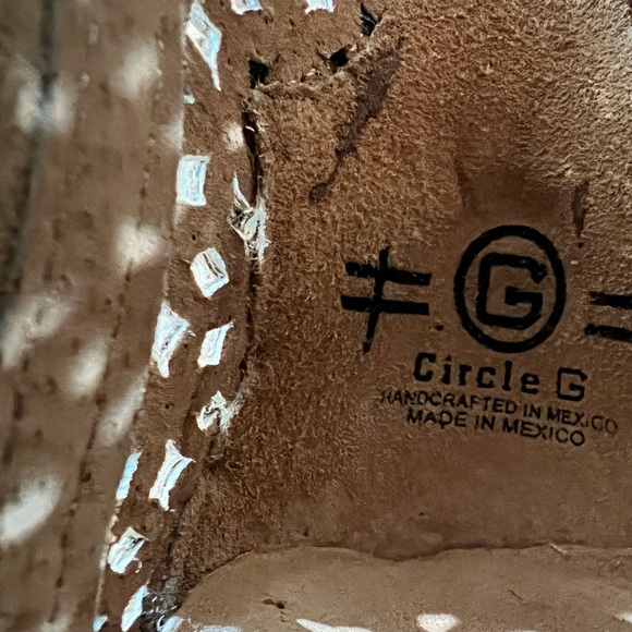 Brown soft leather booties. - Picture 3 of 7